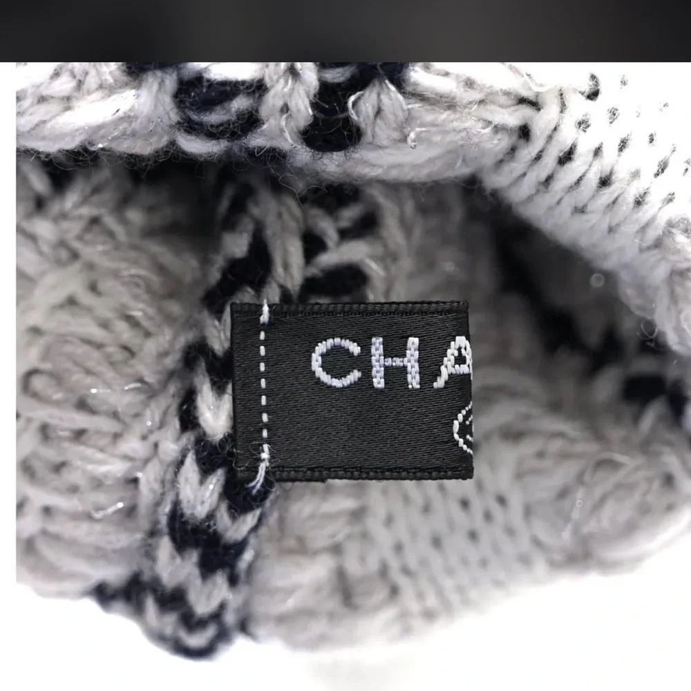 *Beautiful* Chanel - Navy & Grey Cashmere CC Cable Knit - Fingerless Gloves